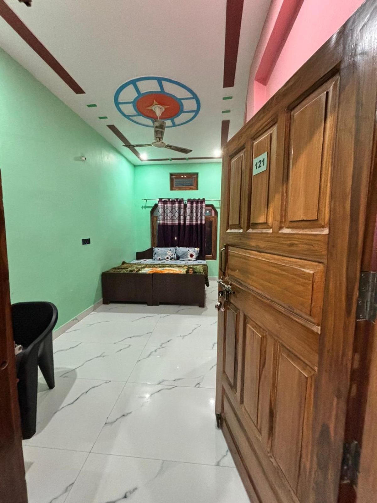Chandrika Palace 500 Meter From Ayodhya Railway And Ram Mandir Exterior photo